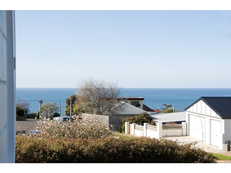 14 Paraka Street, Parklands TAS 7320