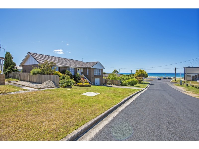 1A Bells Parade, Somerset TAS 7322