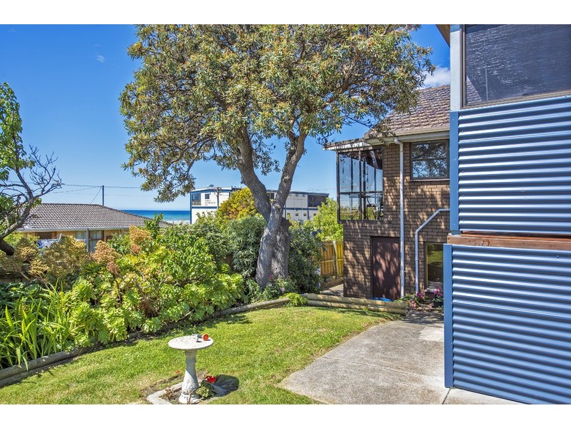 1A Bells Parade, Somerset TAS 7322