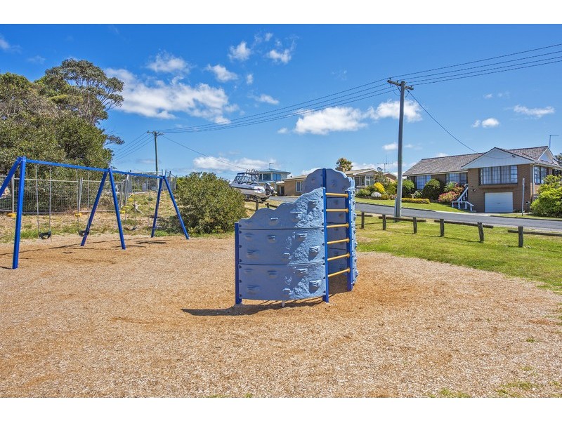 1A Bells Parade, Somerset TAS 7322