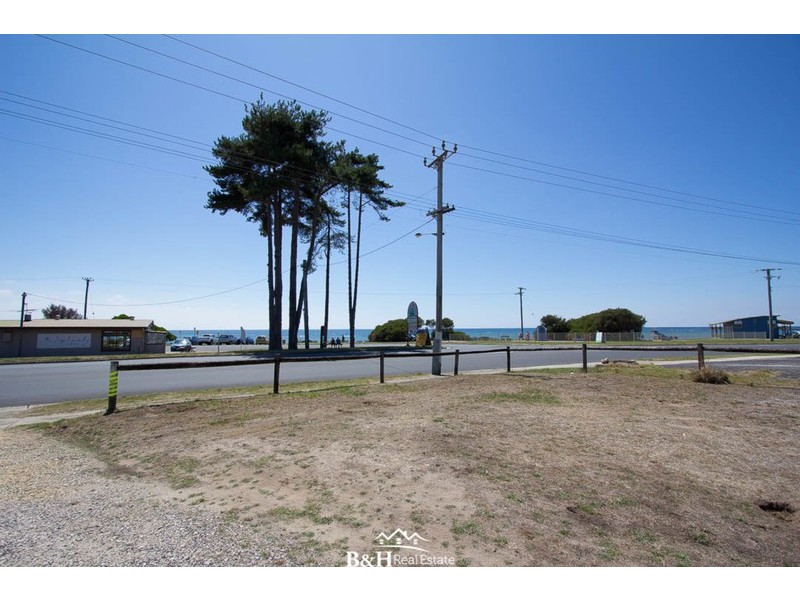 13 Old Bass Highway, Wynyard TAS 7325