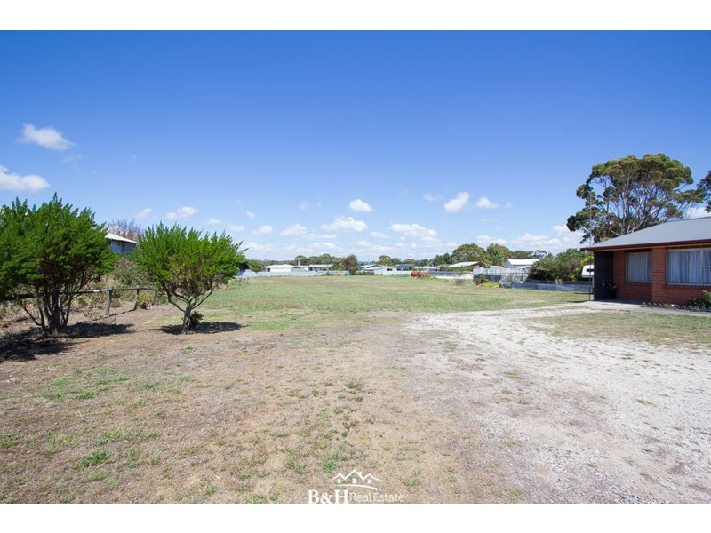 13 Old Bass Highway, Wynyard TAS 7325