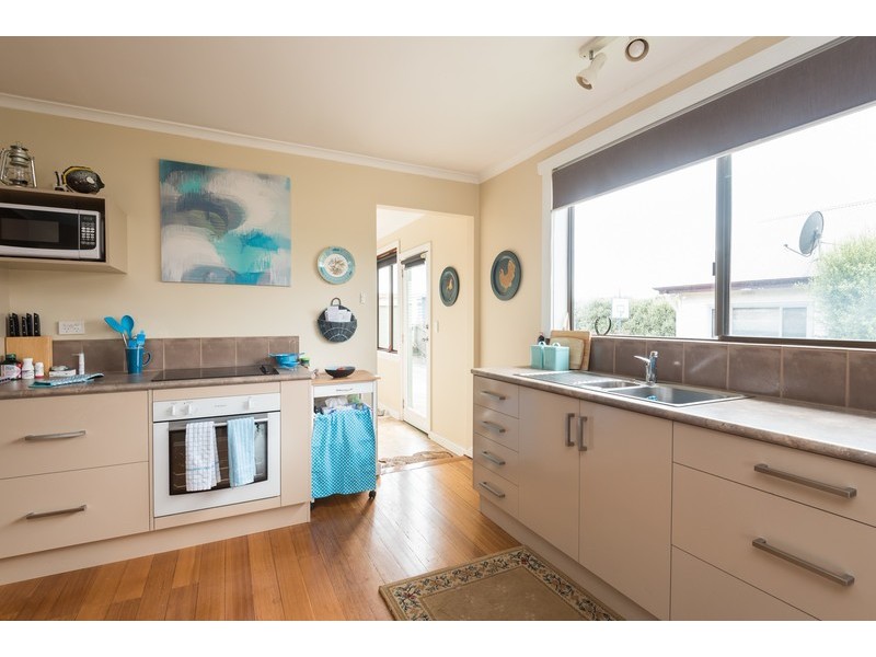 43 Ashwater Crescent, Penguin TAS 7316