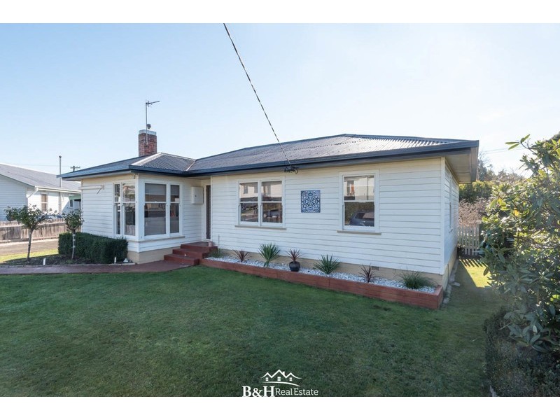 2 Chamberlain Street, Ulverstone TAS 7315