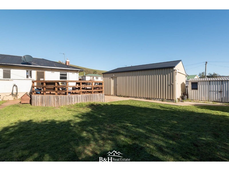 2 Chamberlain Street, Ulverstone TAS 7315