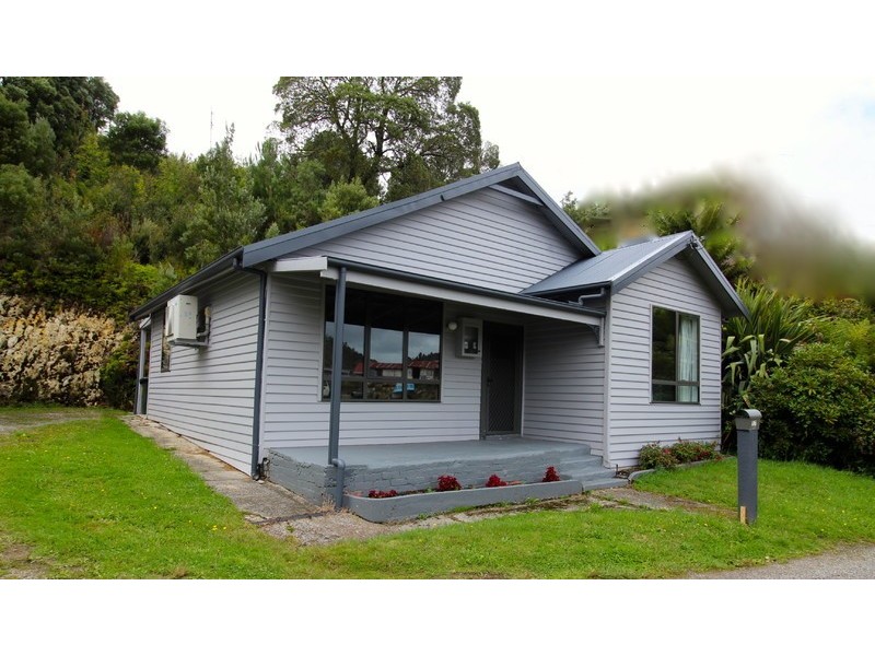 17 Denison Street, Queenstown TAS 7467