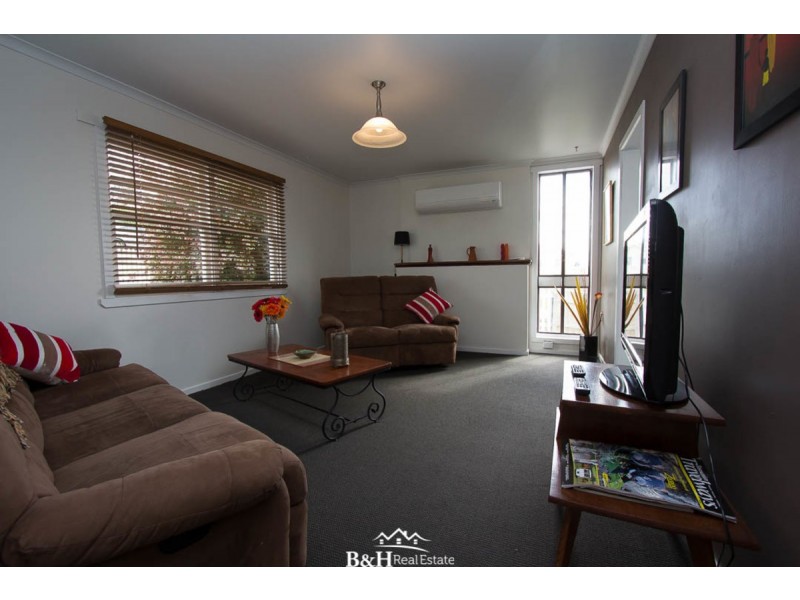 1 Rola Place, Acton TAS 7320