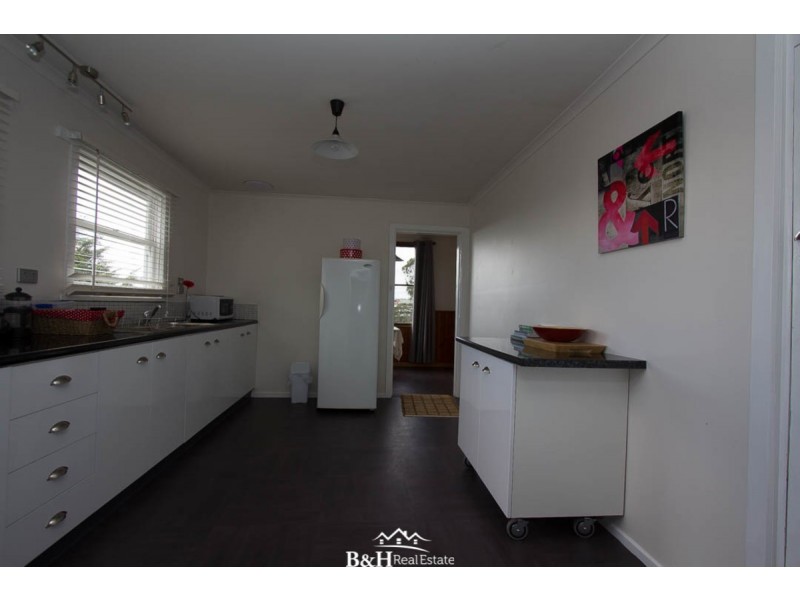 1 Rola Place, Acton TAS 7320