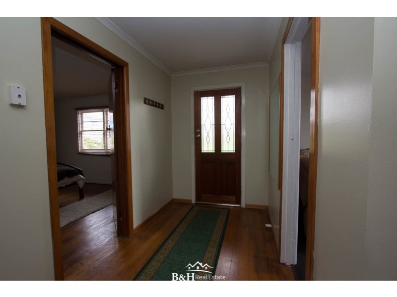 1 Rola Place, Acton TAS 7320