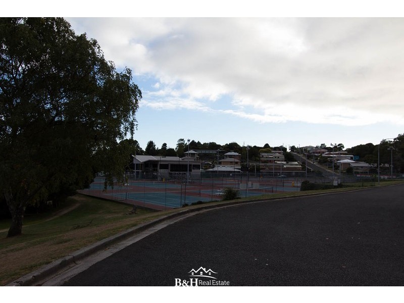 74 Grandview Avenue, Park Grove TAS 7320