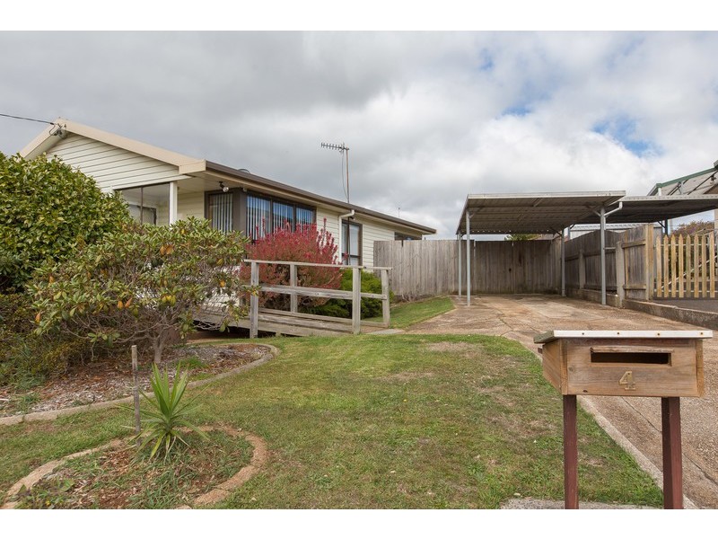 4 Woodward Avenue, Hillcrest TAS 7320