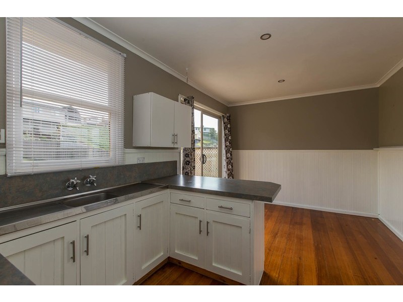 28 Jacobs Crescent, Upper Burnie TAS 7320