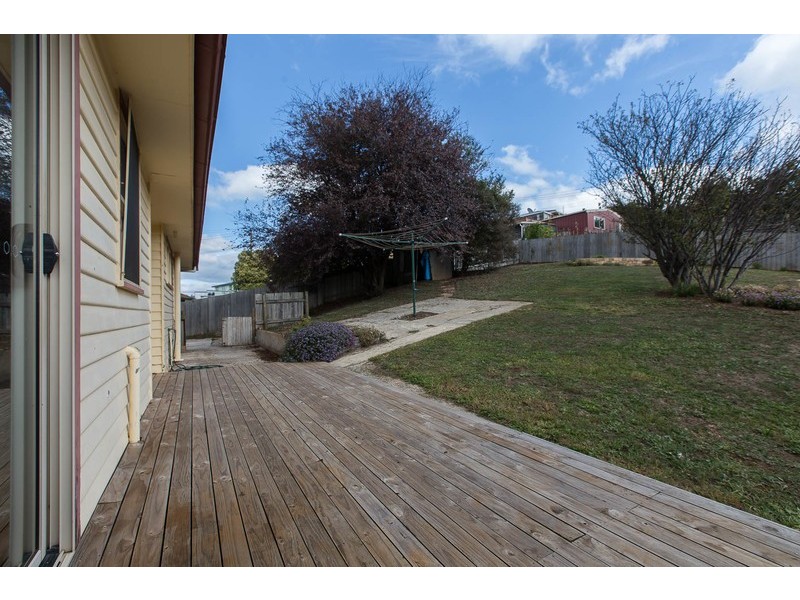 28 Jacobs Crescent, Upper Burnie TAS 7320