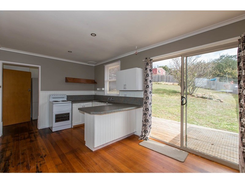 28 Jacobs Crescent, Upper Burnie TAS 7320
