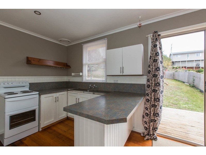 28 Jacobs Crescent, Upper Burnie TAS 7320