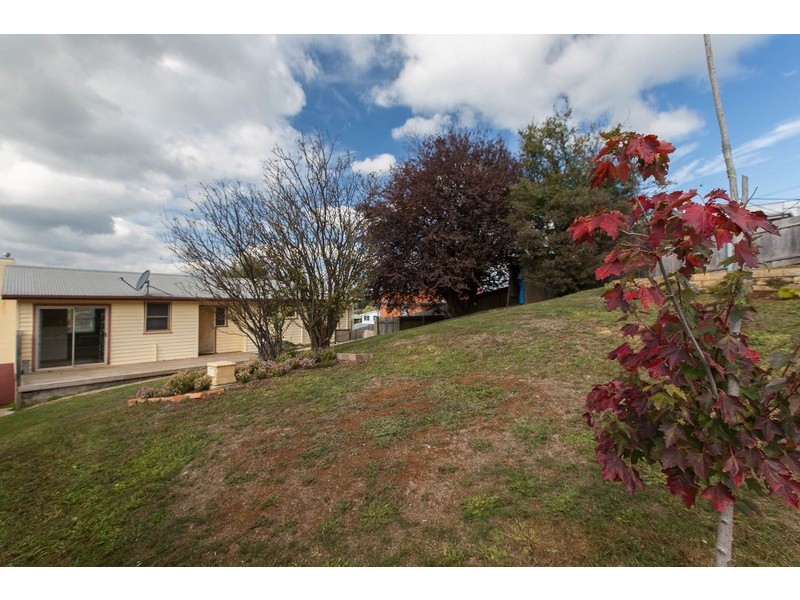 28 Jacobs Crescent, Upper Burnie TAS 7320