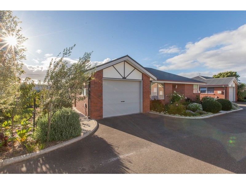 4/42 Main Street, Ulverstone TAS 7315