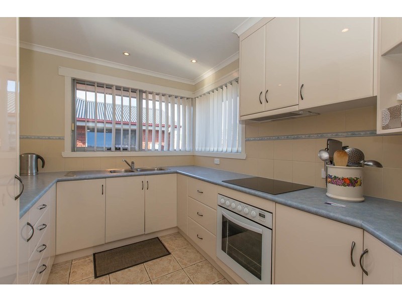4/42 Main Street, Ulverstone TAS 7315