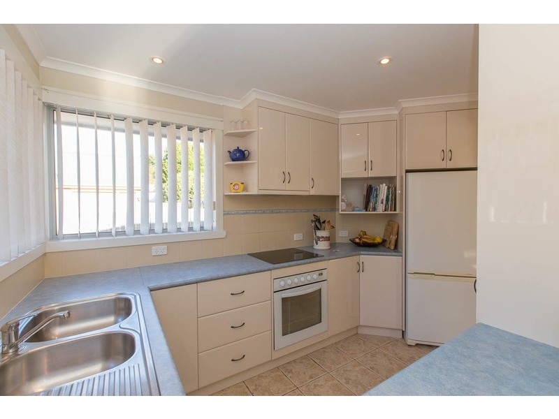 4/42 Main Street, Ulverstone TAS 7315