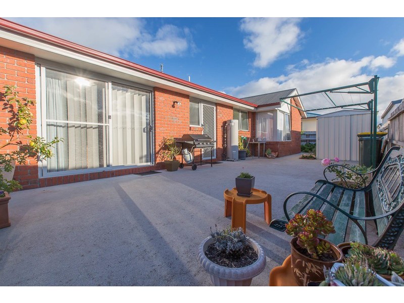 4/42 Main Street, Ulverstone TAS 7315