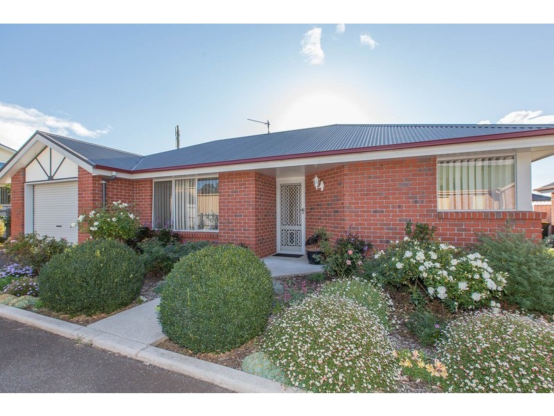 4/42 Main Street, Ulverstone TAS 7315