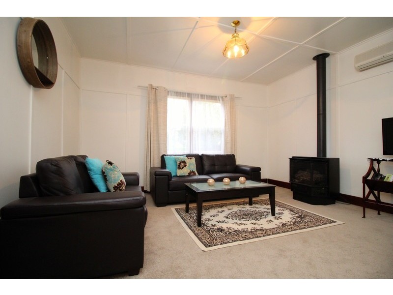 8 Somerset Street, Rosebery TAS 7470