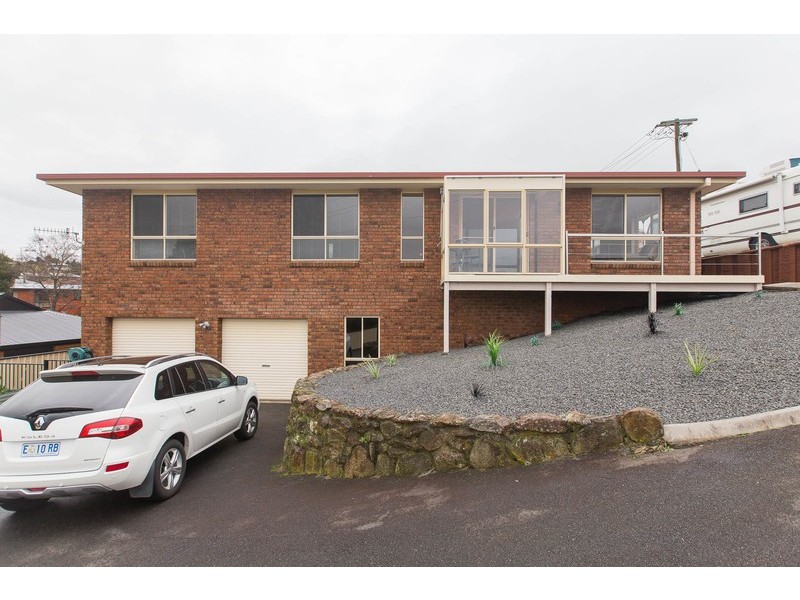 1/1 Greenacre Street, Upper Burnie TAS 7320