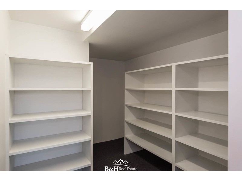 16 Hobbs Parade, West Ulverstone TAS 7315