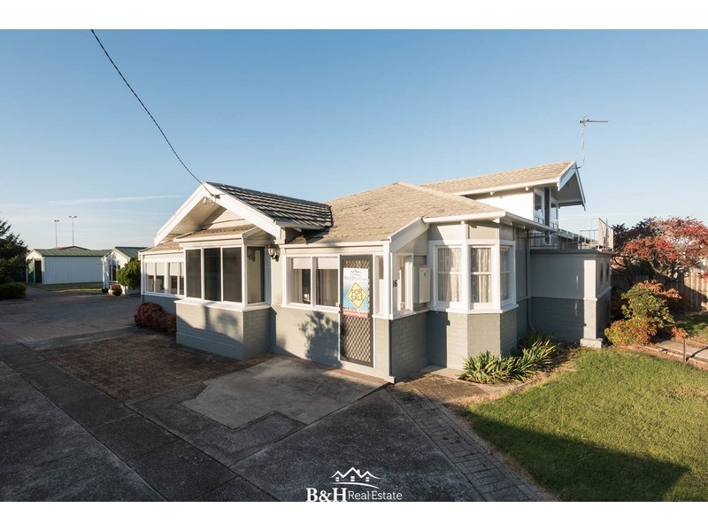 16 Hobbs Parade, West Ulverstone TAS 7315