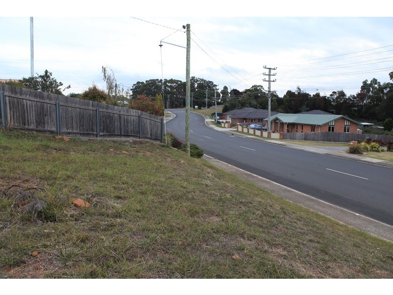 47 Lawrence Drive, Devonport TAS 7310