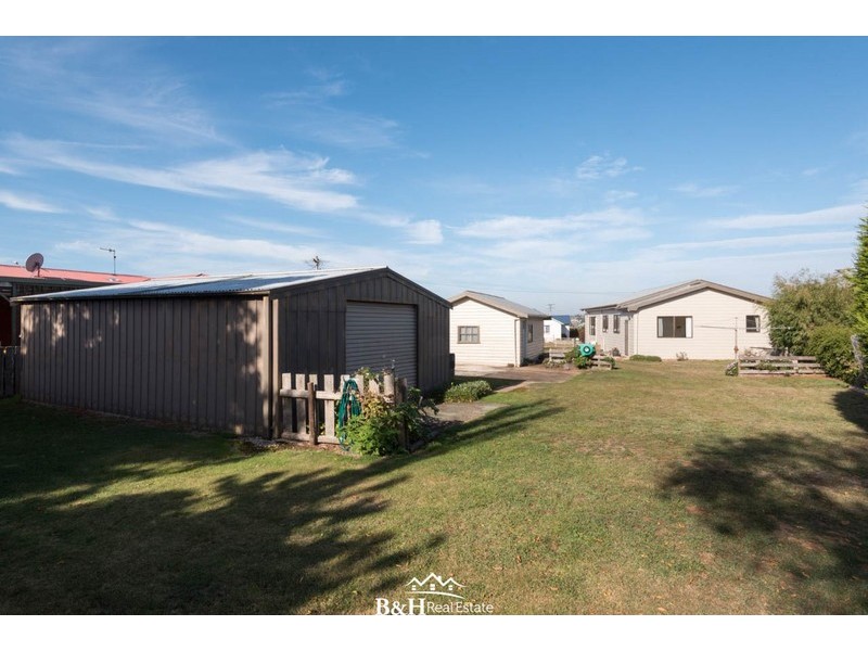 5 Rekuna Road, Penguin TAS 7316