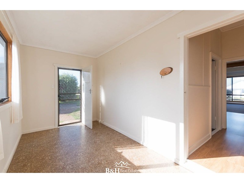 5 Rekuna Road, Penguin TAS 7316