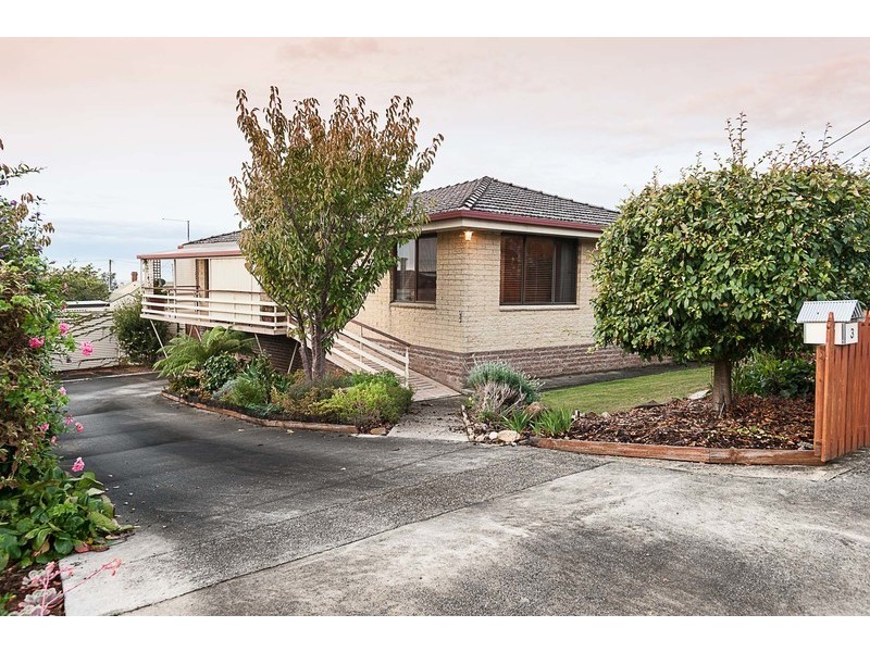 3 Hampson Street, Penguin TAS 7316