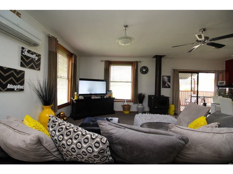 7 Blackwood Avenue, Rosebery TAS 7470