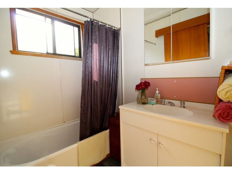 11 Charles Street, Strahan TAS 7468