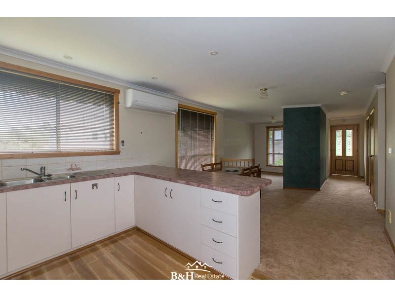 4a South Road, Penguin TAS 7316