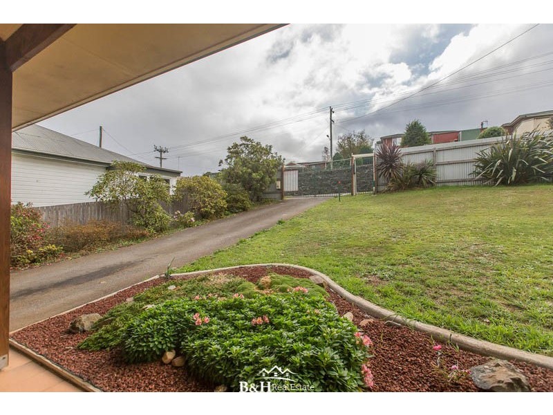 4a South Road, Penguin TAS 7316