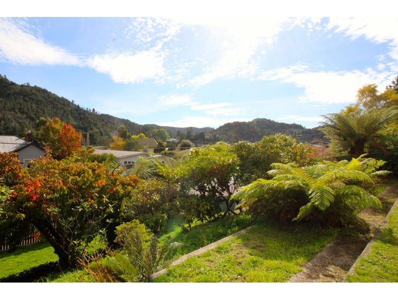 37 McNamara Street, Queenstown TAS 7467