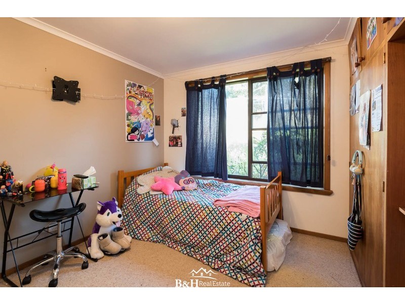 22 Blackwood Parade, Romaine TAS 7320