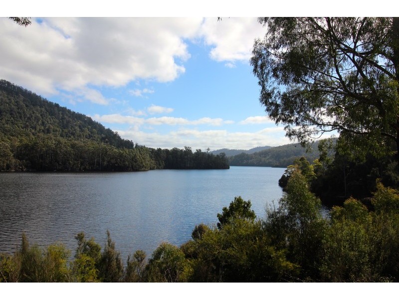 20 Lindsay Street, Tullah TAS 7321