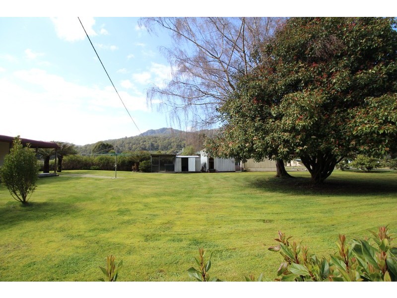 20 Lindsay Street, Tullah TAS 7321