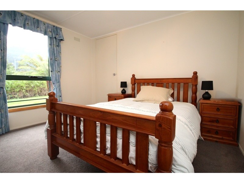 20 Lindsay Street, Tullah TAS 7321