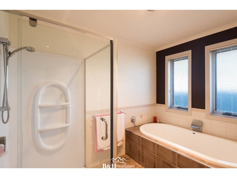13 Leila Avenue, Spreyton TAS 7310