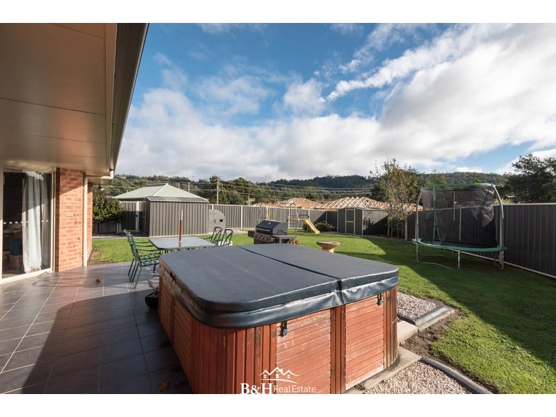 13 Leila Avenue, Spreyton TAS 7310