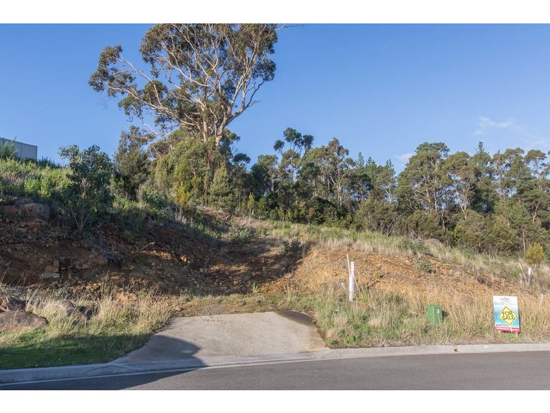 3 Tomarah Crescent, Devonport TAS 7310