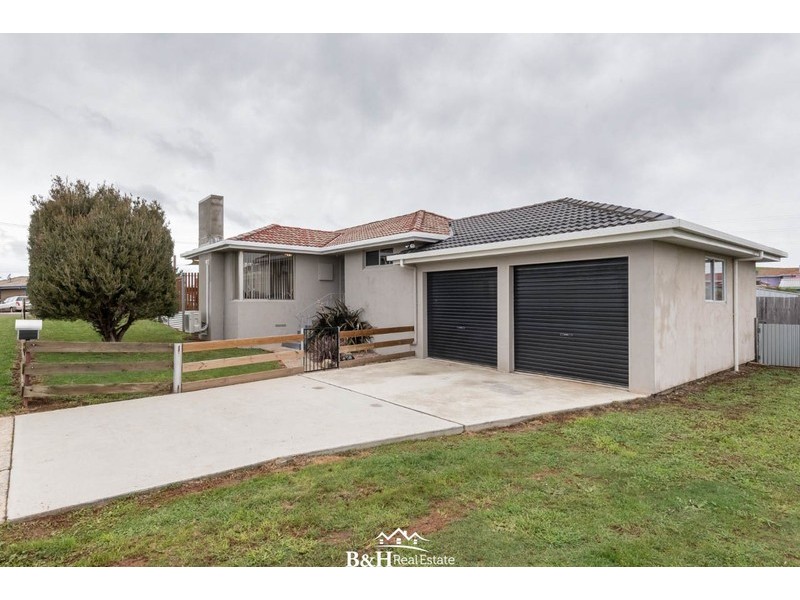 24 Winter Avenue, Upper Burnie TAS 7320