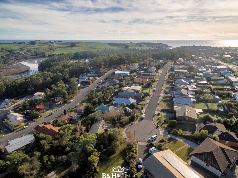 13-14 Tucker Avenue, Devonport TAS 7310