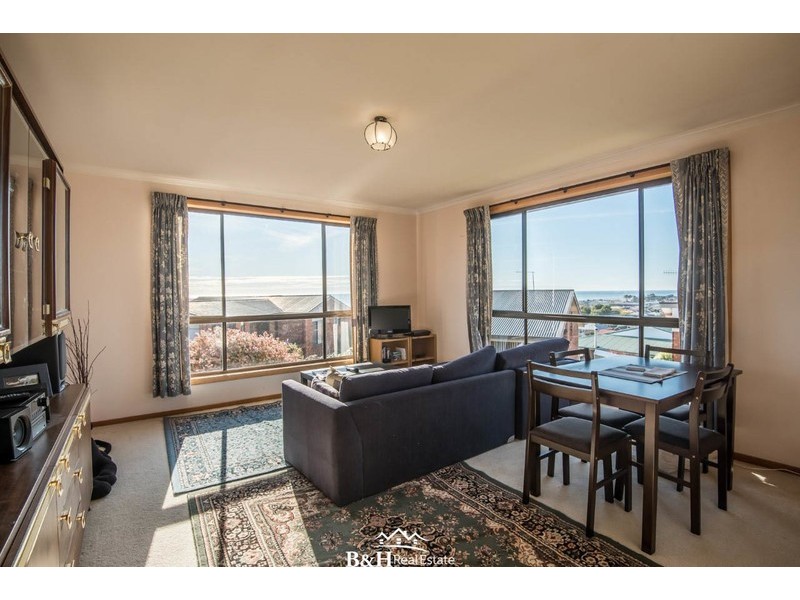 10/60 Lyons Street, Somerset TAS 7322