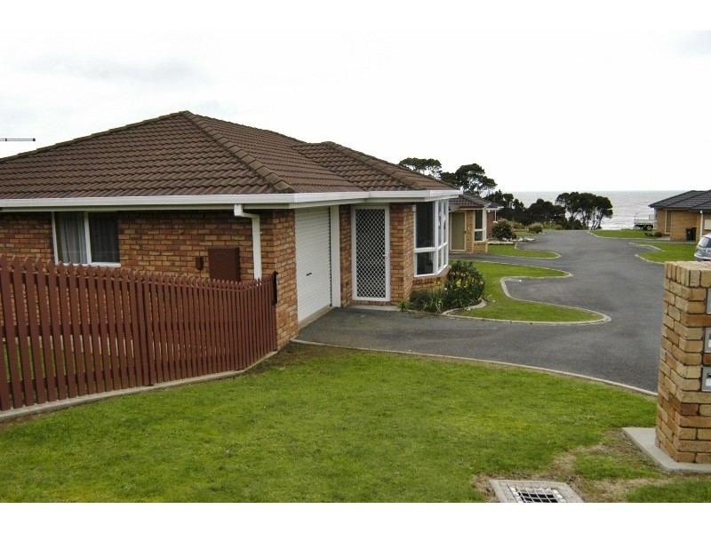 1/13-15 Main Road, Penguin TAS 7316