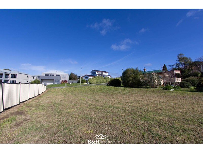 1 Harley Court, West Ulverstone TAS 7315